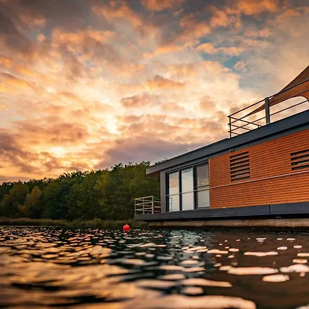 Floatinghouses Spreewald 펜션 베츠쇼우